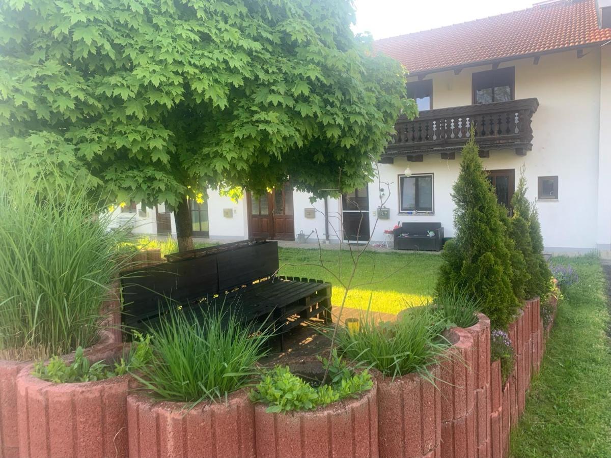 Ferienwohnung Am Ponyhof Altötting Exteriér fotografie